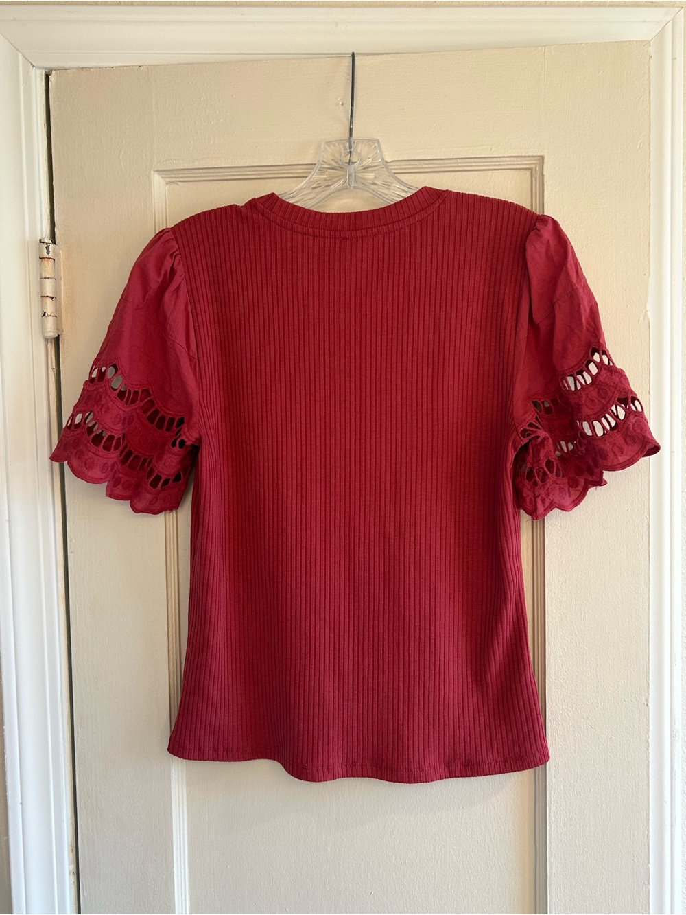 Beautiful Red Puff Sleeve Ribbed Top! - Picture 4 of 4
